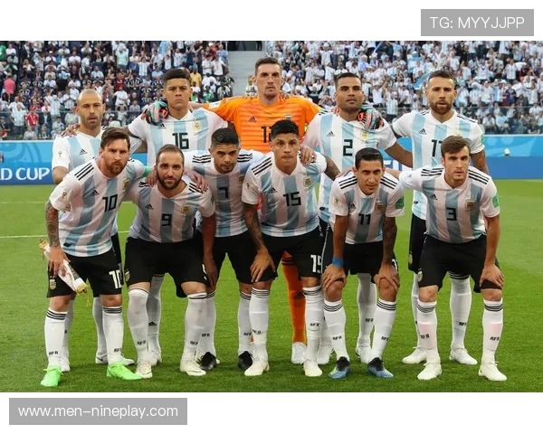 雷州狂狼足球队历史传奇球星回顾与成就解析